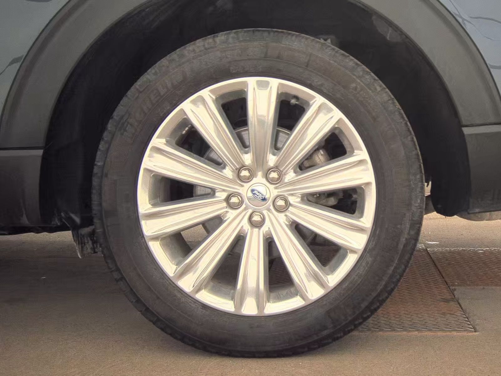 2022 Ford Explorer Limited AWD
