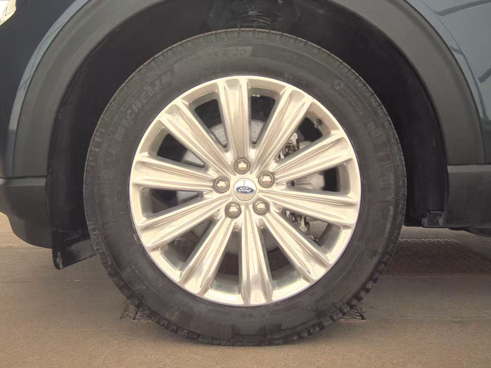 2022 Ford Explorer Limited AWD