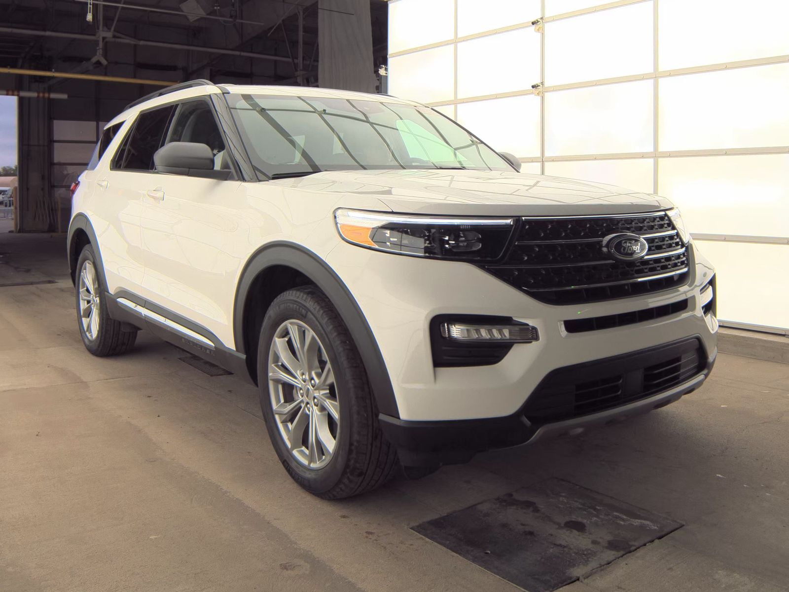 2023 Ford Explorer XLT AWD