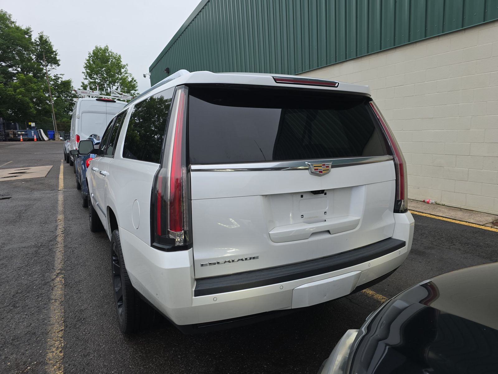 2017 Cadillac Escalade ESV Platinum AWD