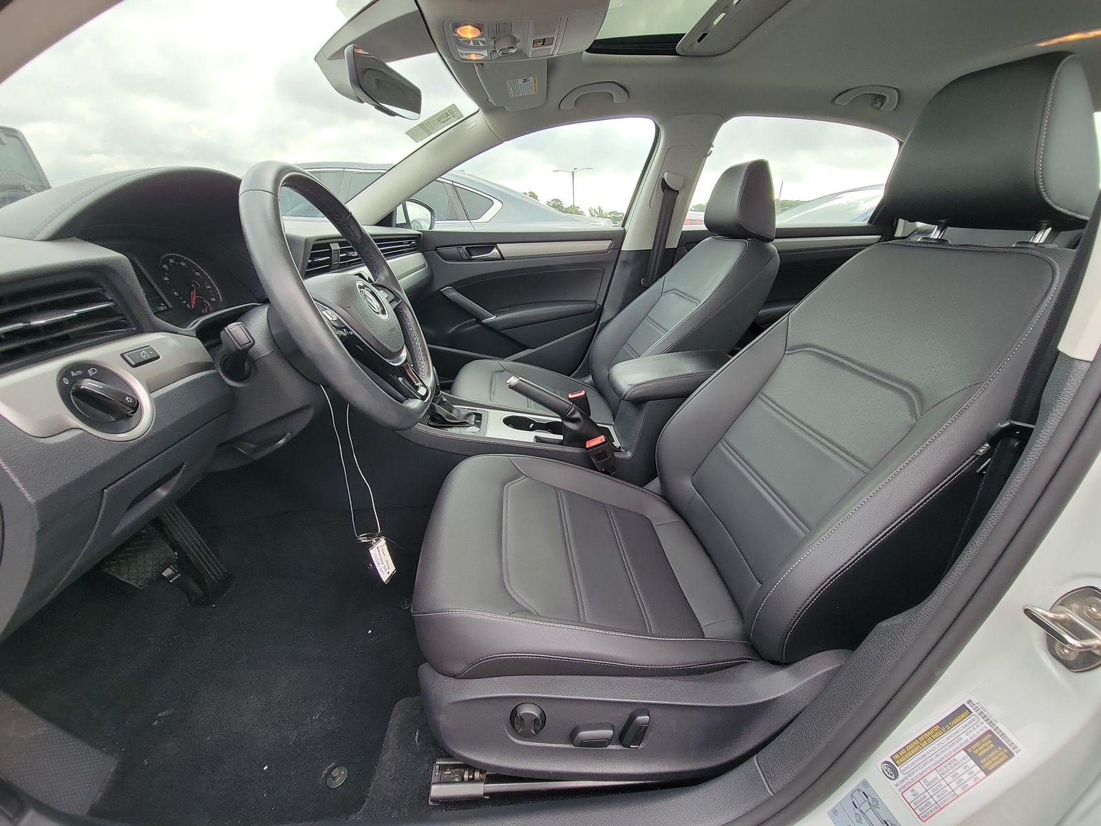 2022 Volkswagen Passat 2.0T SE FWD