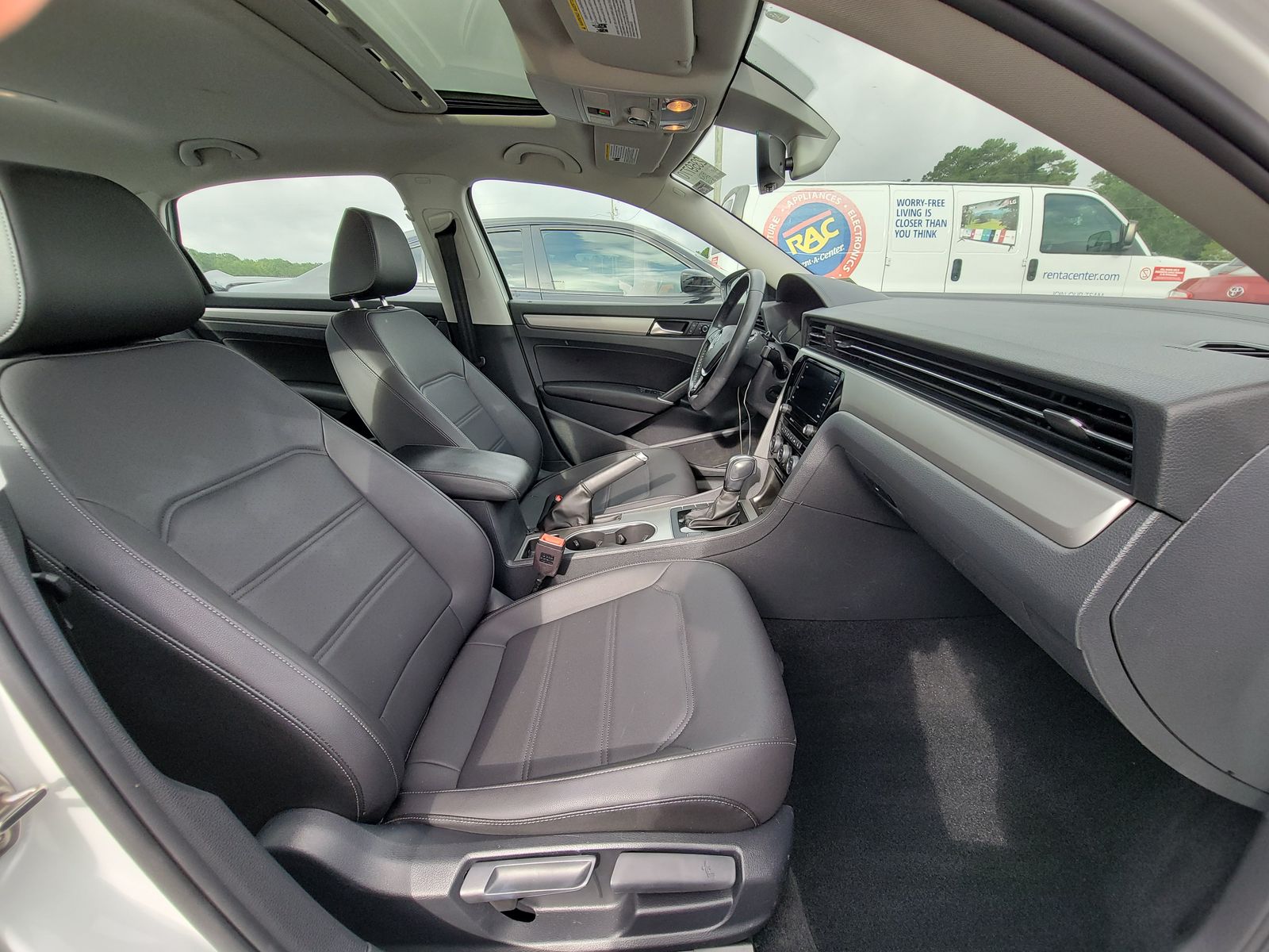 2022 Volkswagen Passat 2.0T SE FWD