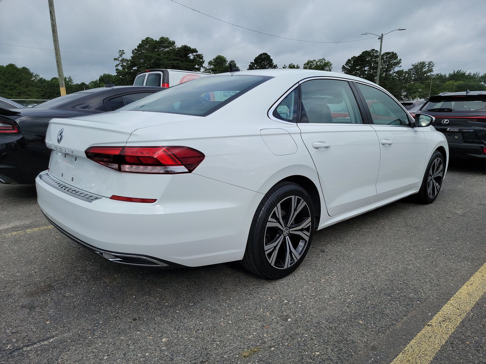 2022 Volkswagen Passat 2.0T SE FWD