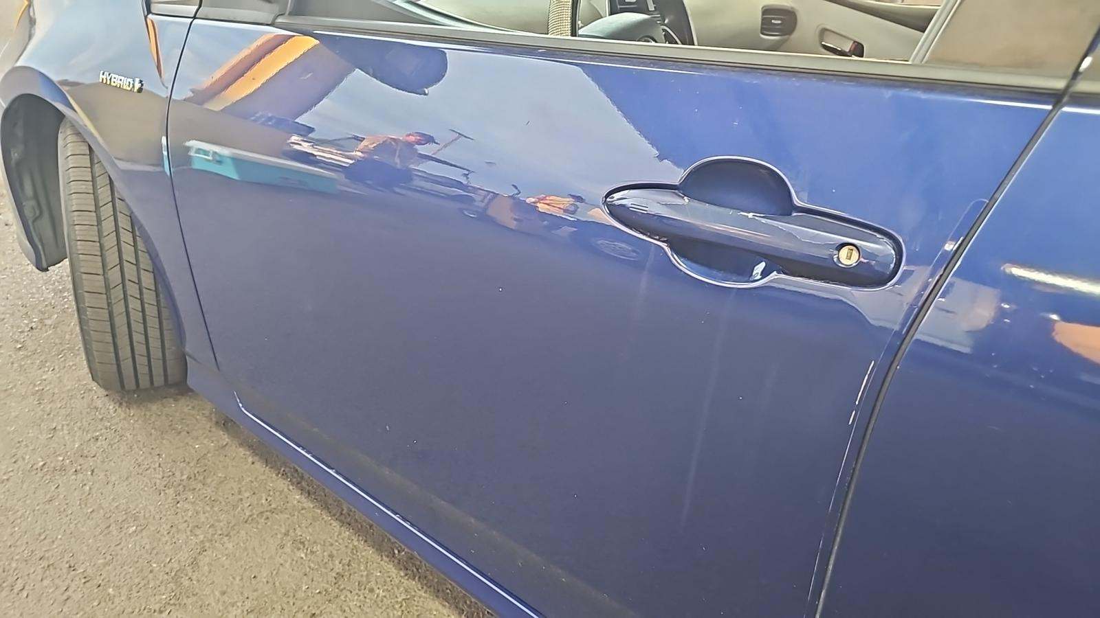 2017 Toyota Prius Three FWD