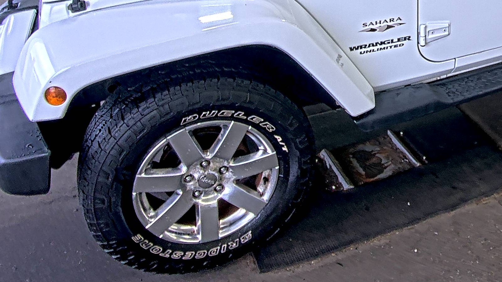 2016 Jeep Wrangler Unlimited Sahara AWD