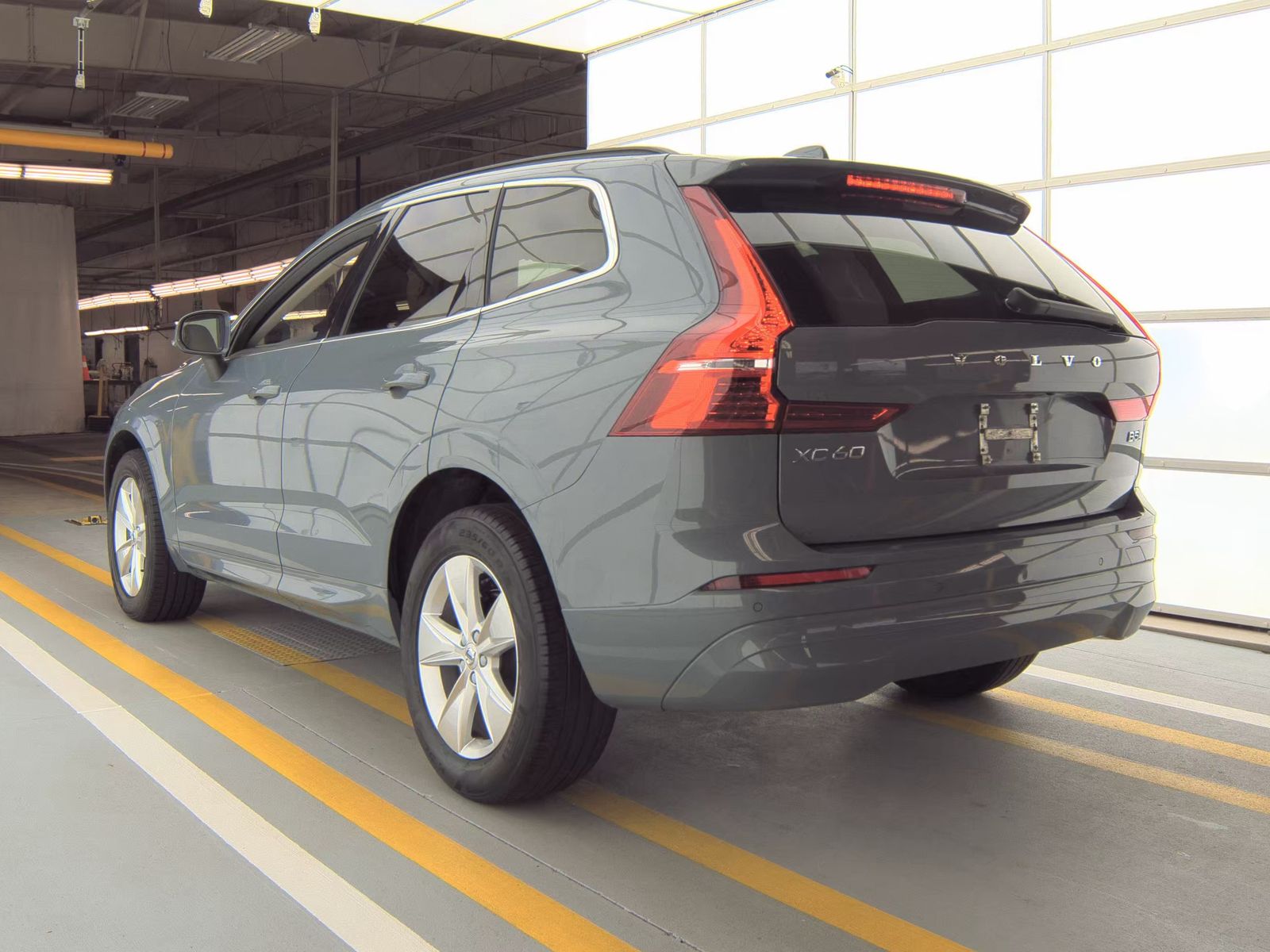 2022 Volvo XC60 B5 Momentum AWD