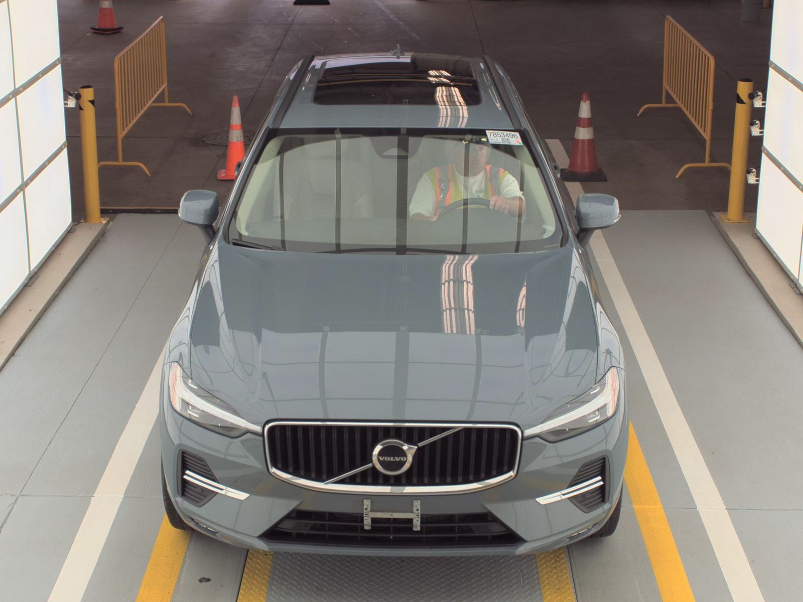 2022 Volvo XC60 B5 Momentum AWD