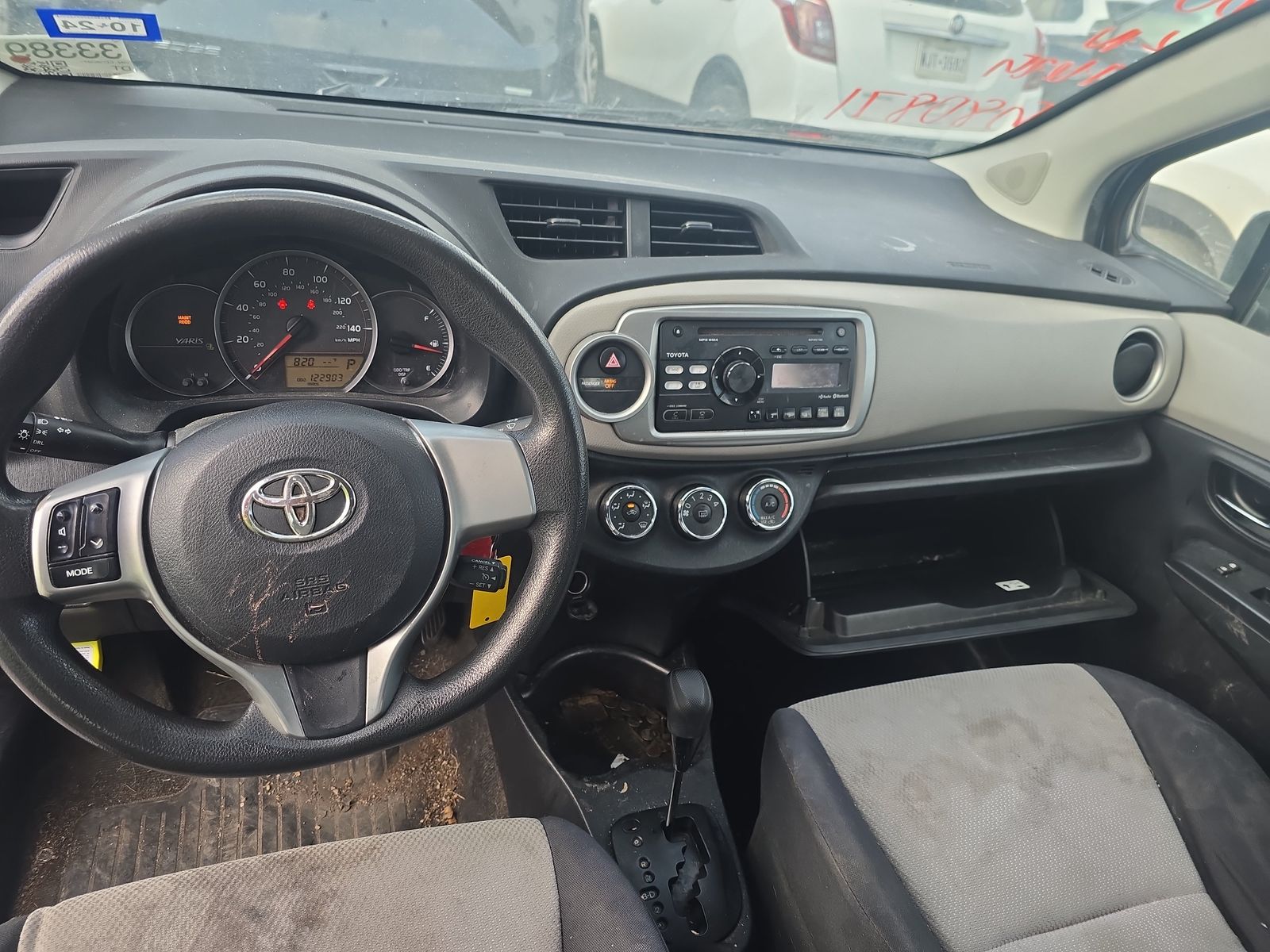 2014 Toyota Yaris LE FWD