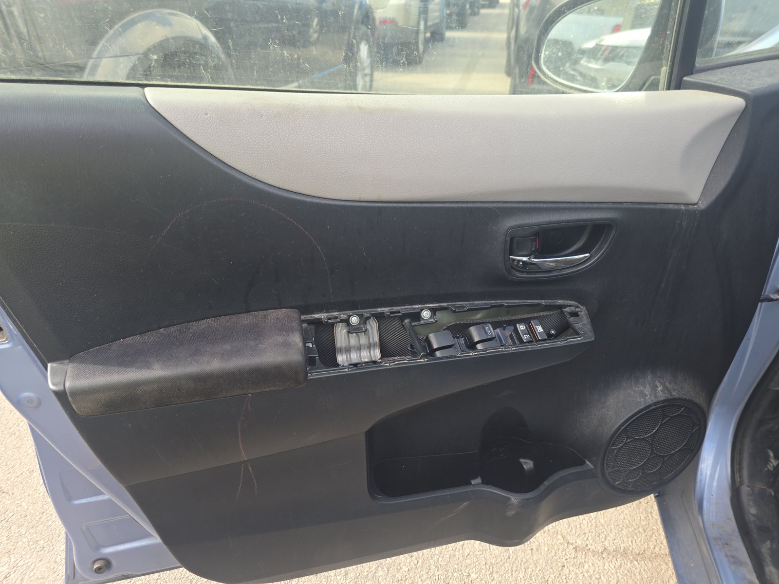 2014 Toyota Yaris LE FWD