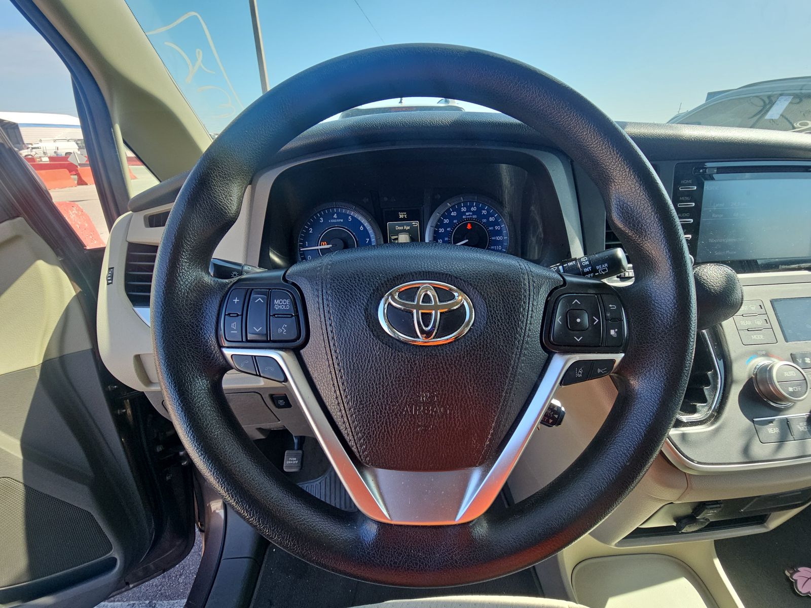 2020 Toyota Sienna LE FWD