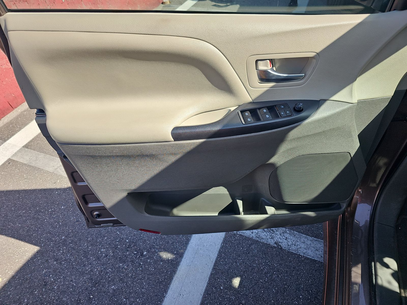 2020 Toyota Sienna LE FWD