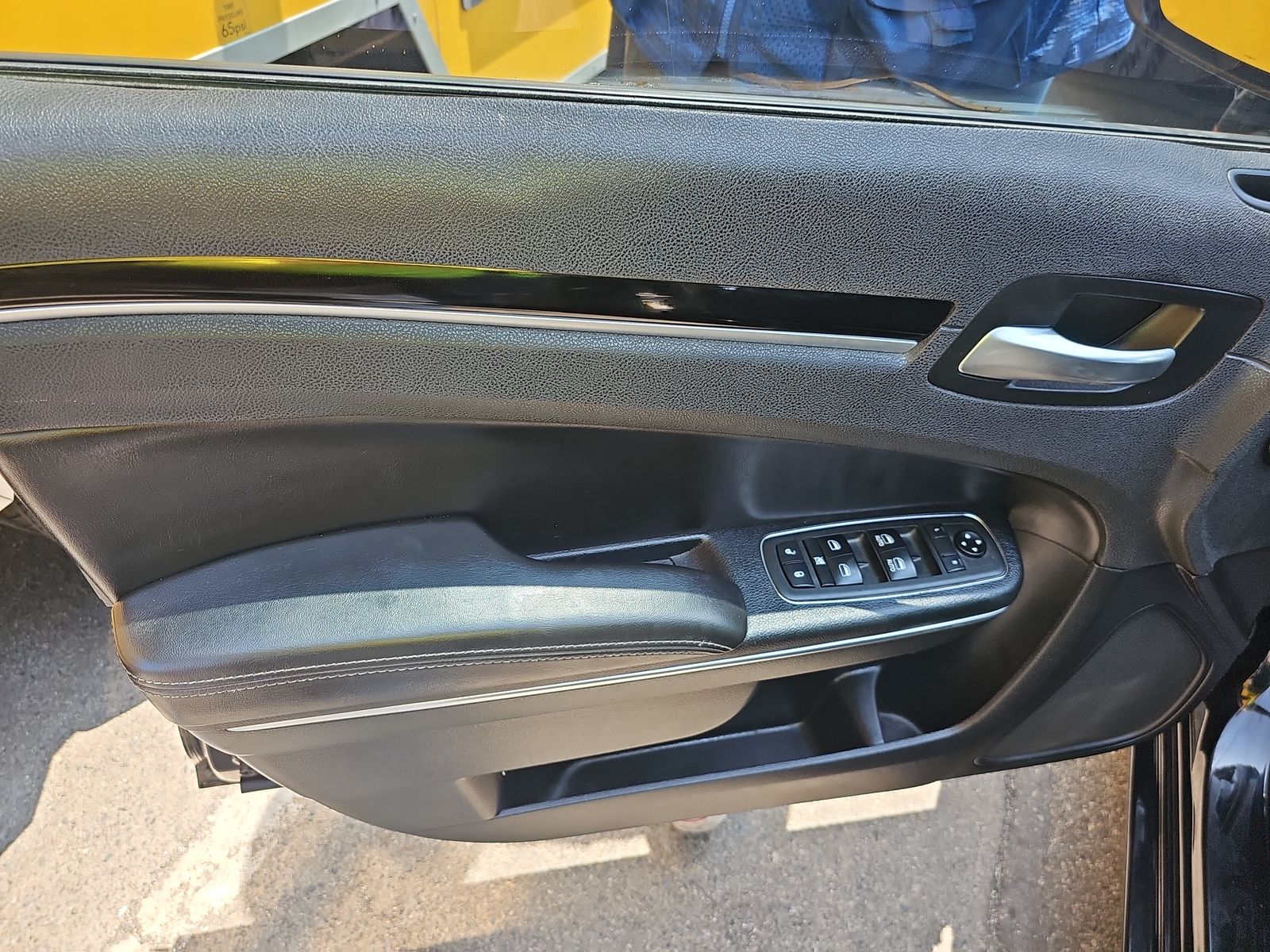 2018 Chrysler 300 S RWD