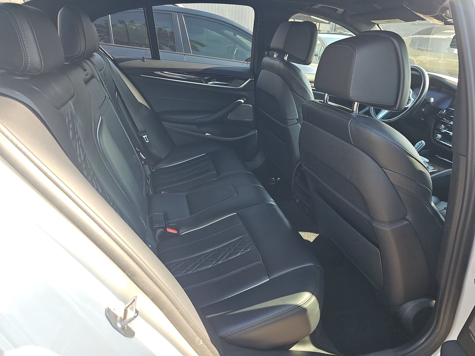 2022 BMW 5 Series M550i xDrive AWD