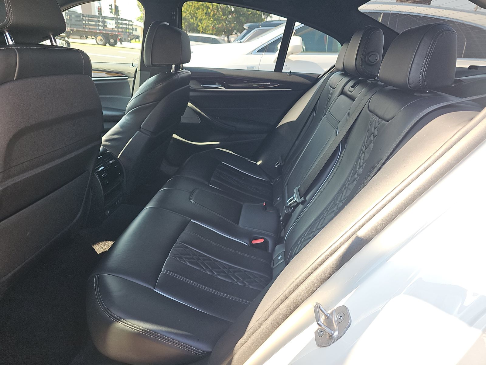 2022 BMW 5 Series M550i xDrive AWD