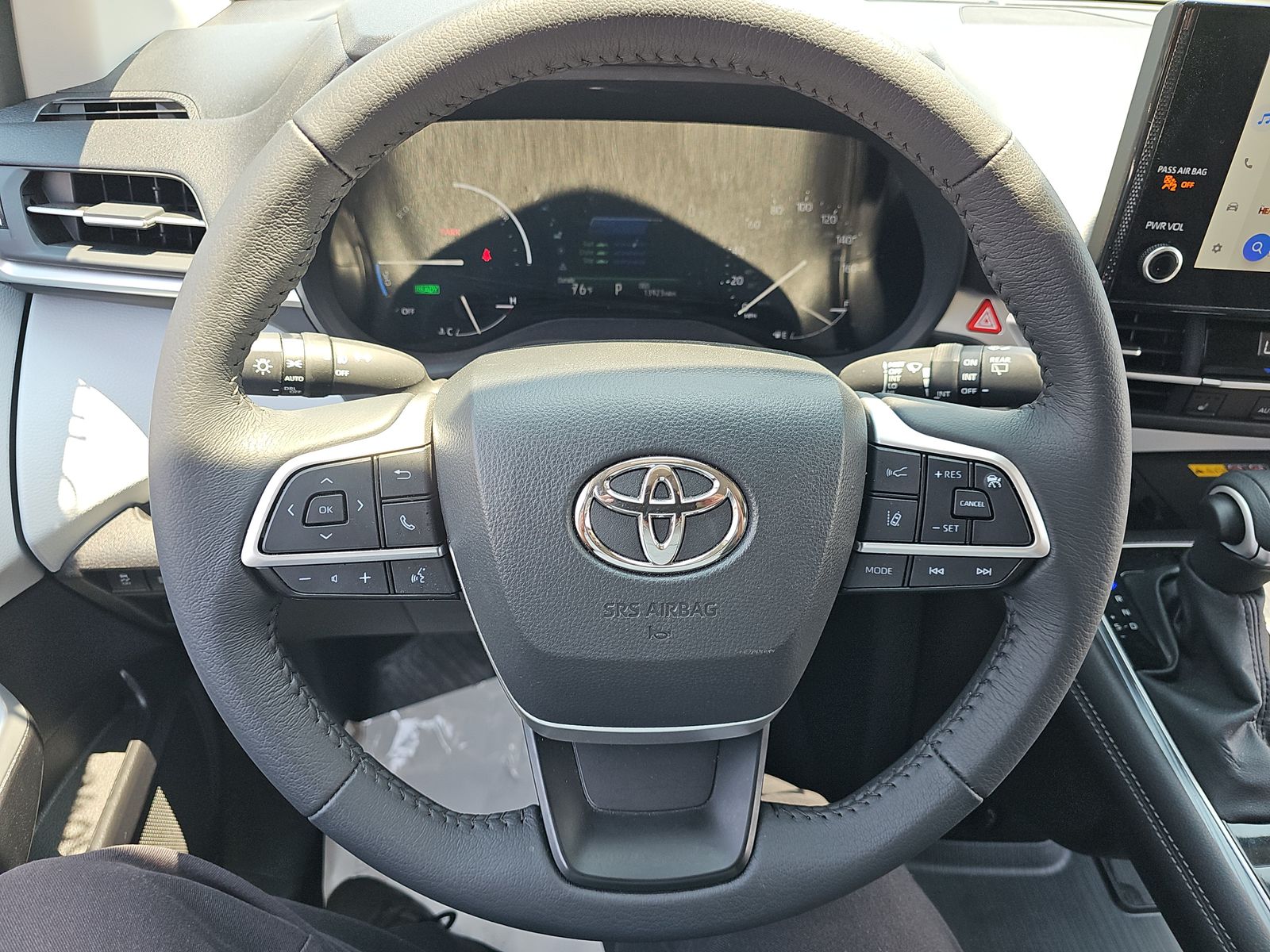 2025 Toyota Sienna XLE FWD