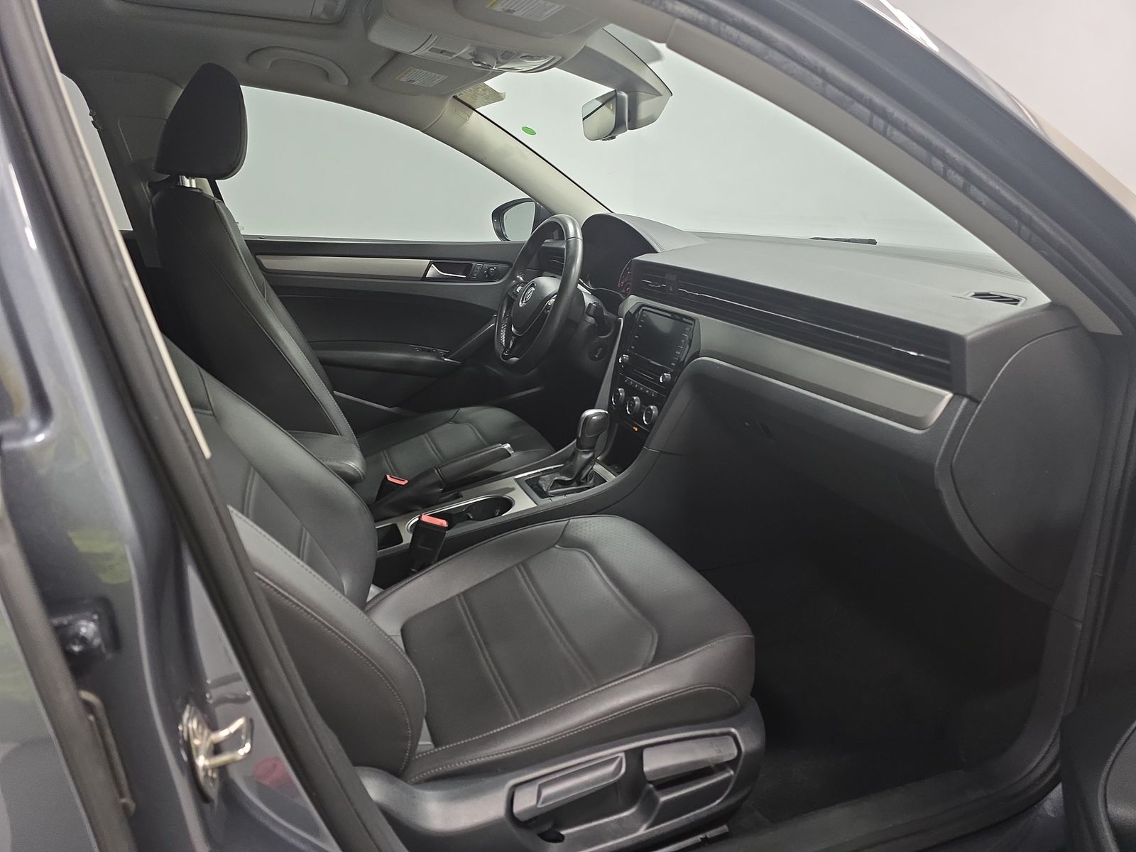 2021 Volkswagen Passat 2.0T SE FWD