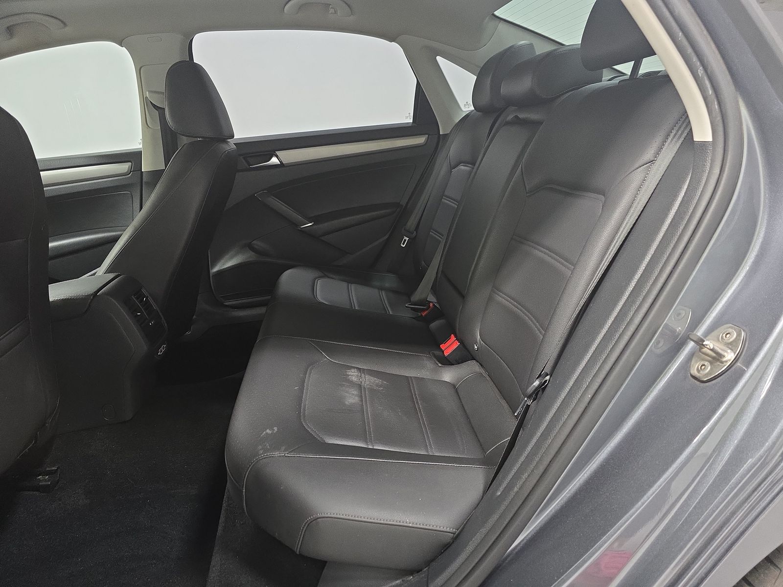 2021 Volkswagen Passat 2.0T SE FWD