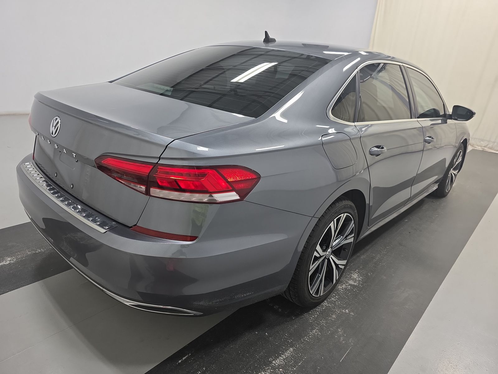 2021 Volkswagen Passat 2.0T SE FWD