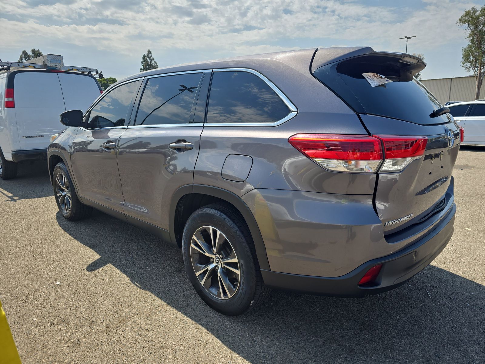 2019 Toyota Highlander LE FWD