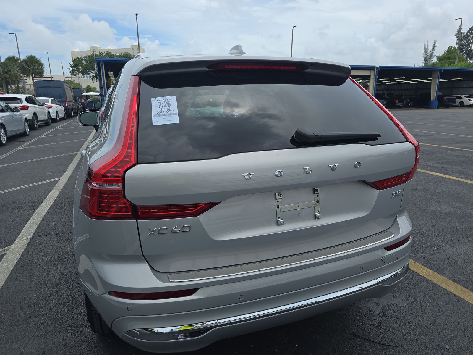 2022 Volvo XC60 B5 Inscription FWD
