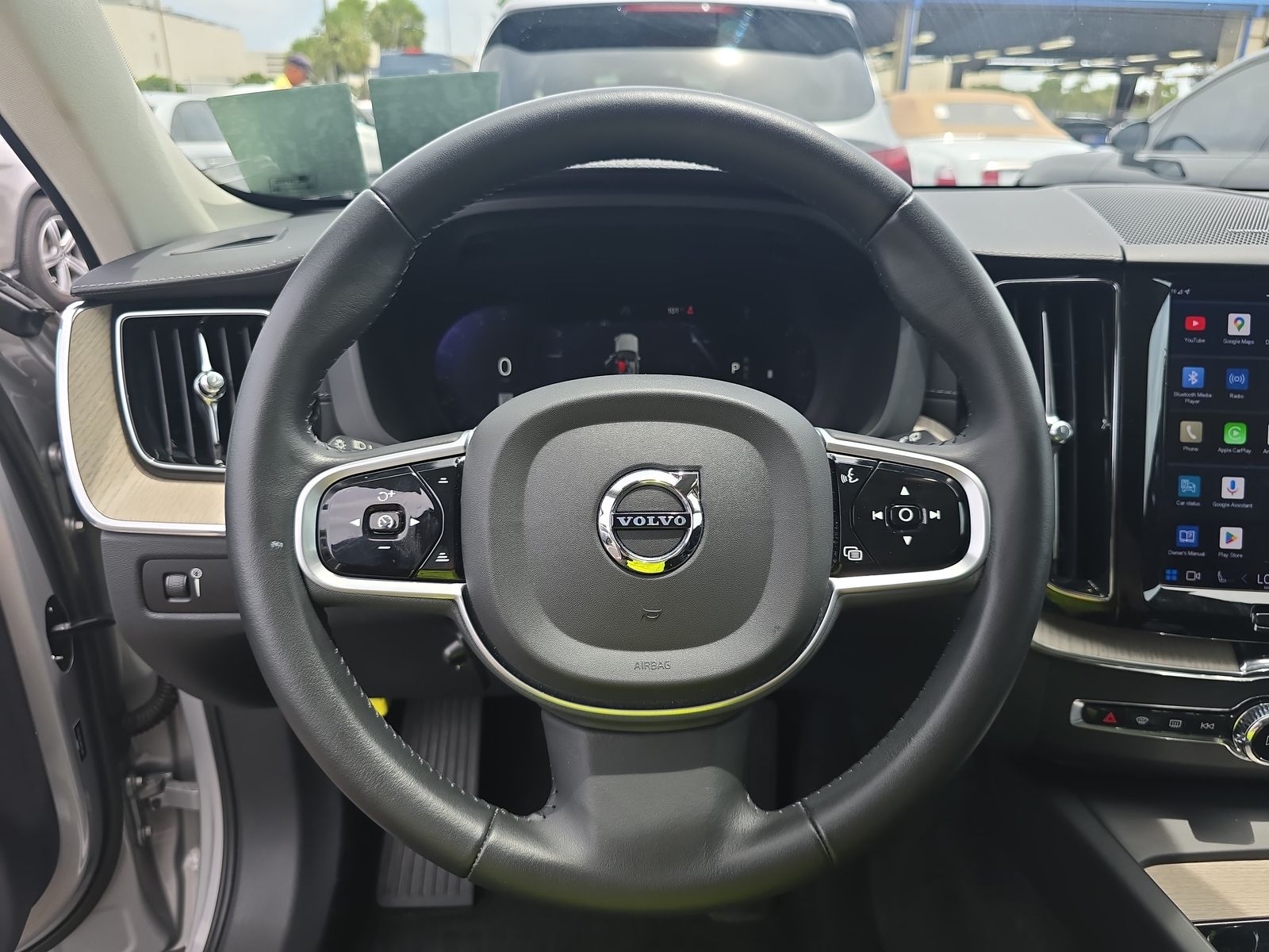 2022 Volvo XC60 B5 Inscription FWD