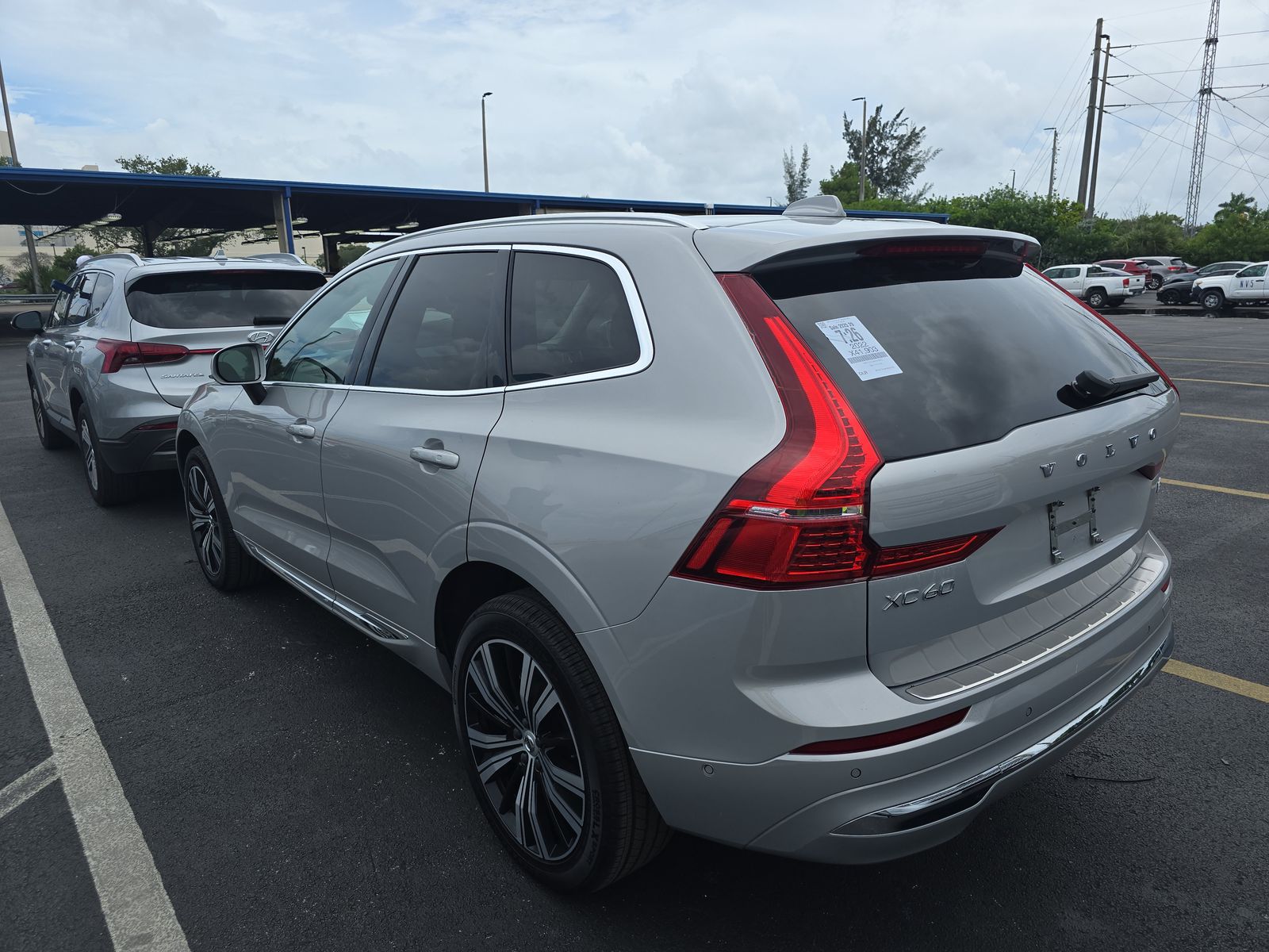 2022 Volvo XC60 B5 Inscription FWD