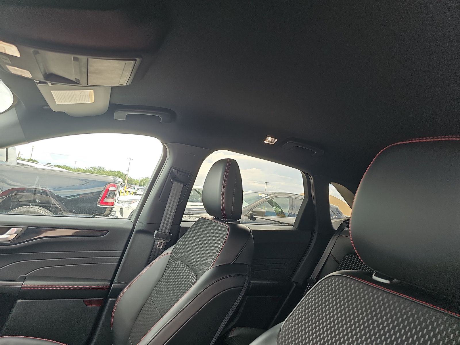 2025 Ford Escape ST-Line FWD