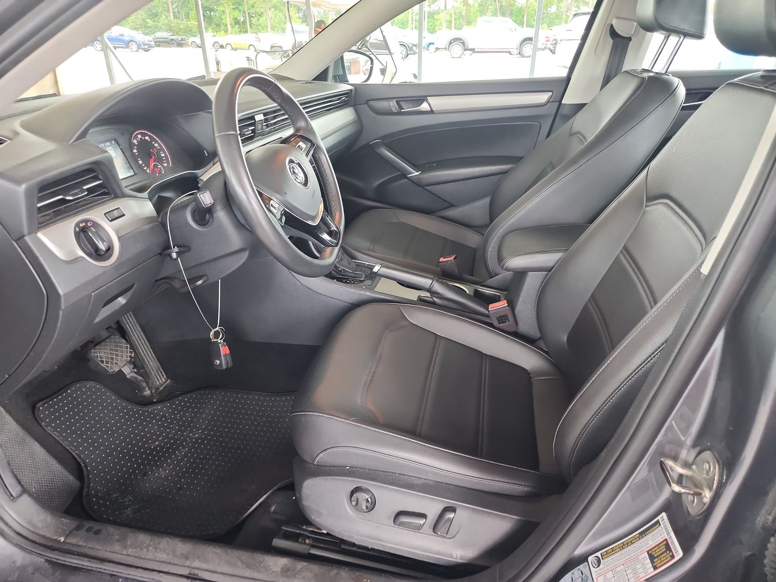 2021 Volkswagen Passat 2.0T SE FWD