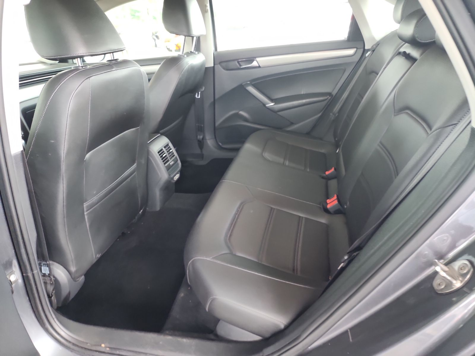 2021 Volkswagen Passat 2.0T SE FWD