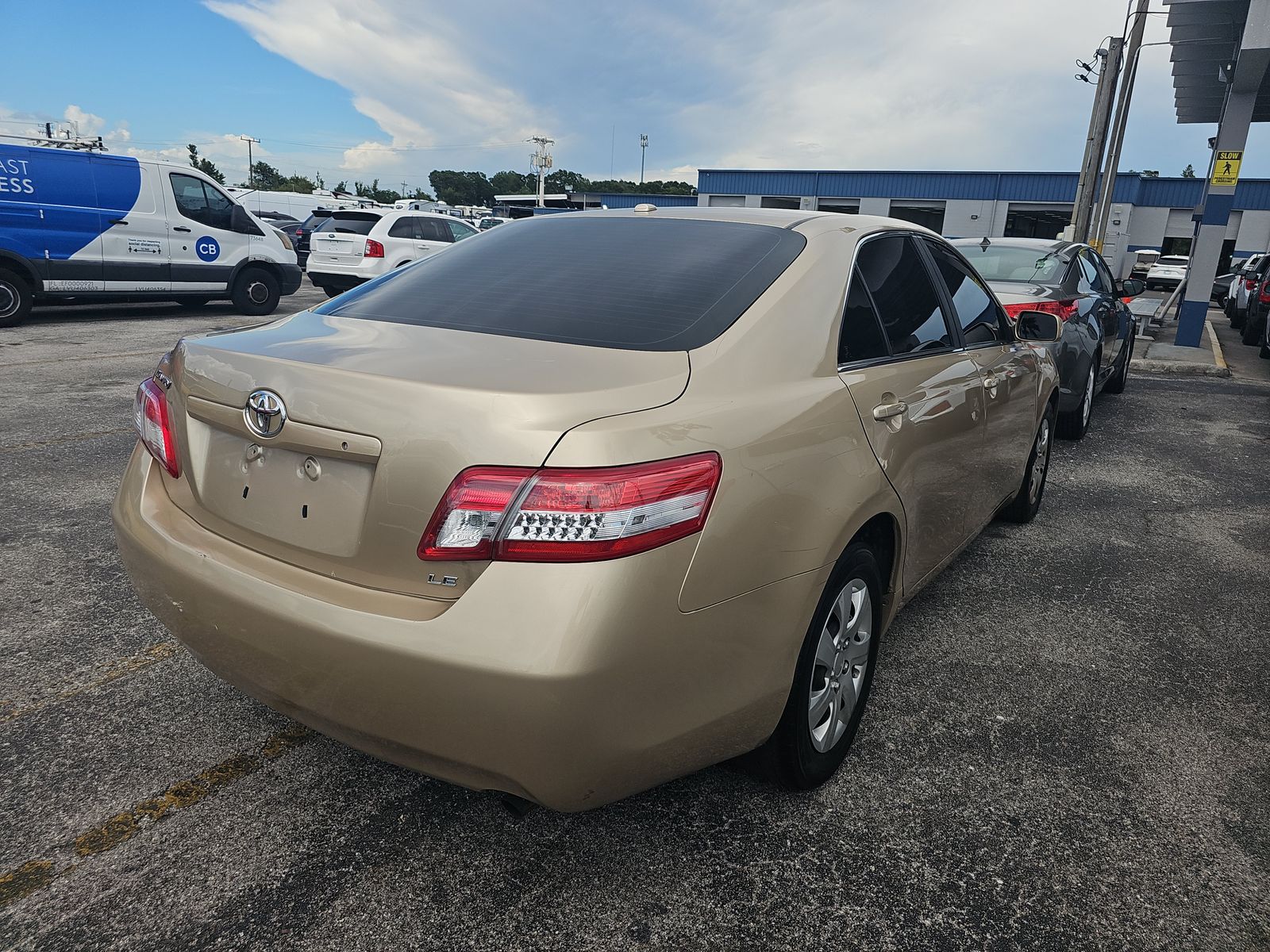 2011 Toyota Camry LE FWD