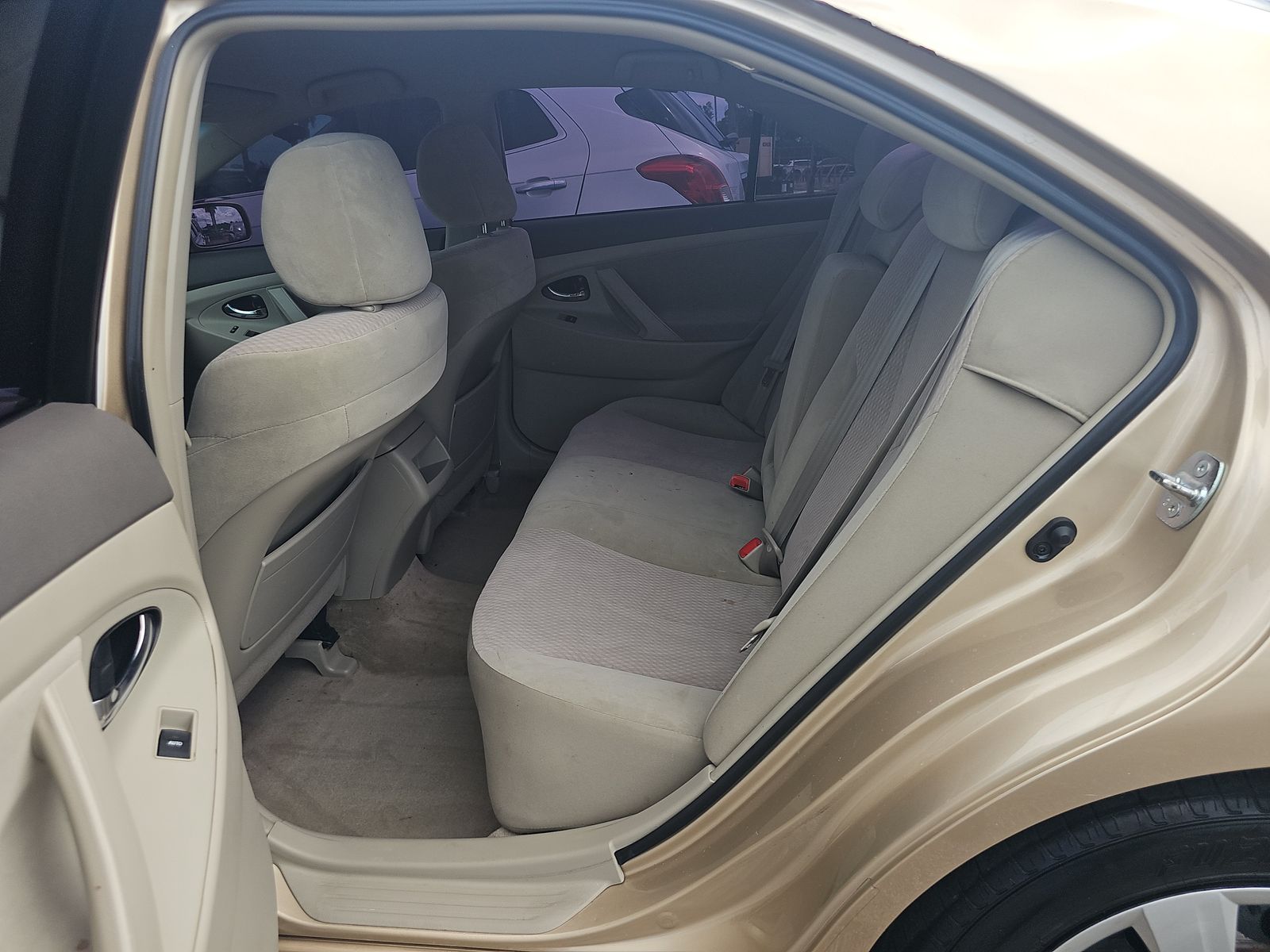 2011 Toyota Camry LE FWD