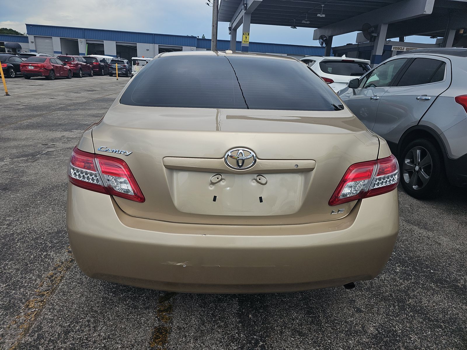 2011 Toyota Camry LE FWD