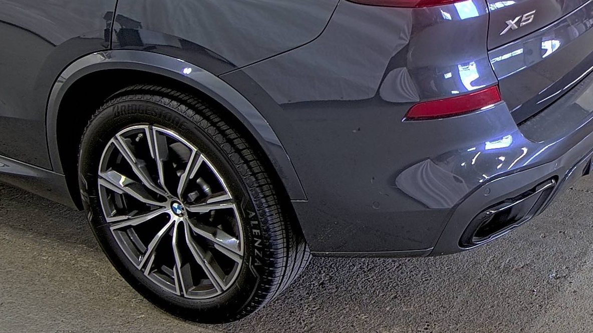 2022 BMW X5 xDrive40i AWD