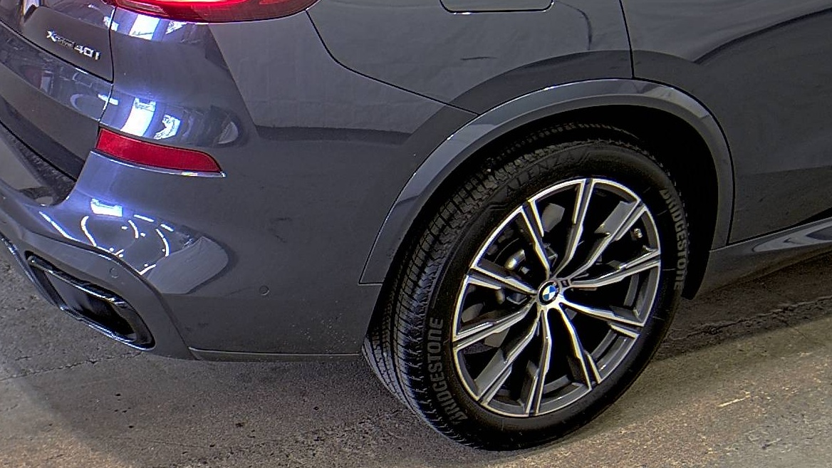 2022 BMW X5 xDrive40i AWD