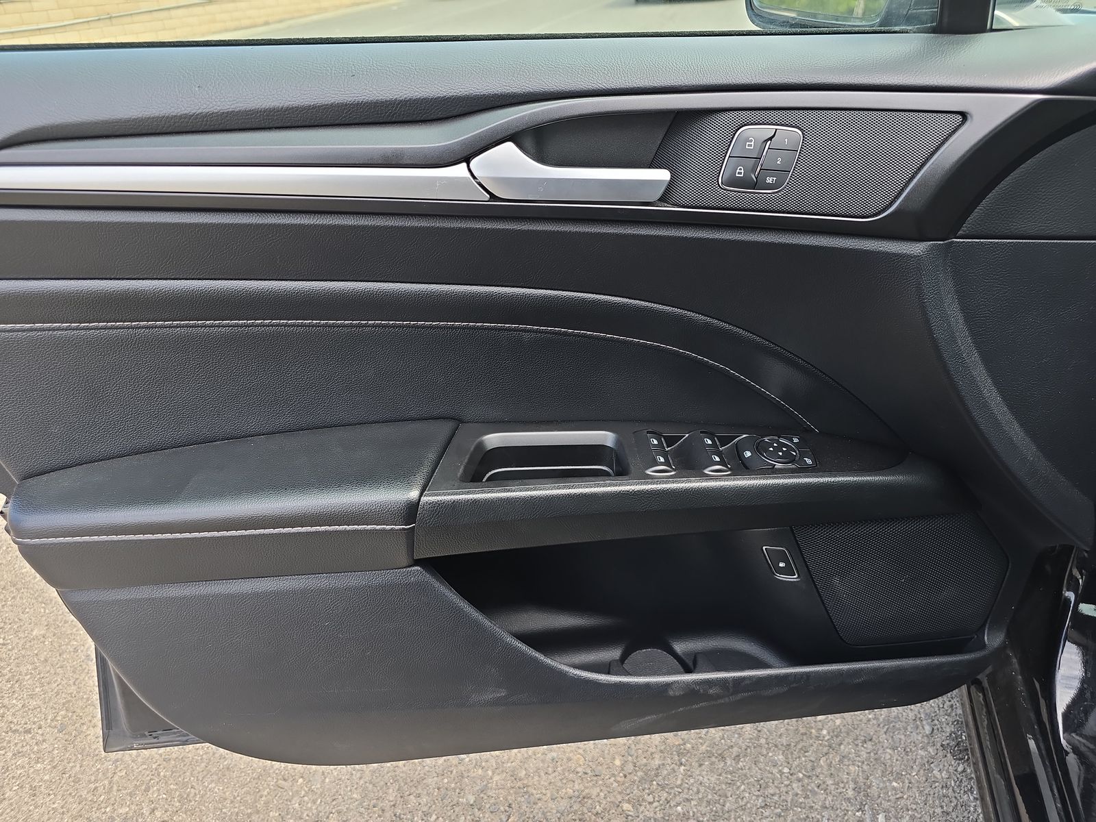 2020 Ford Fusion Hybrid Titanium FWD