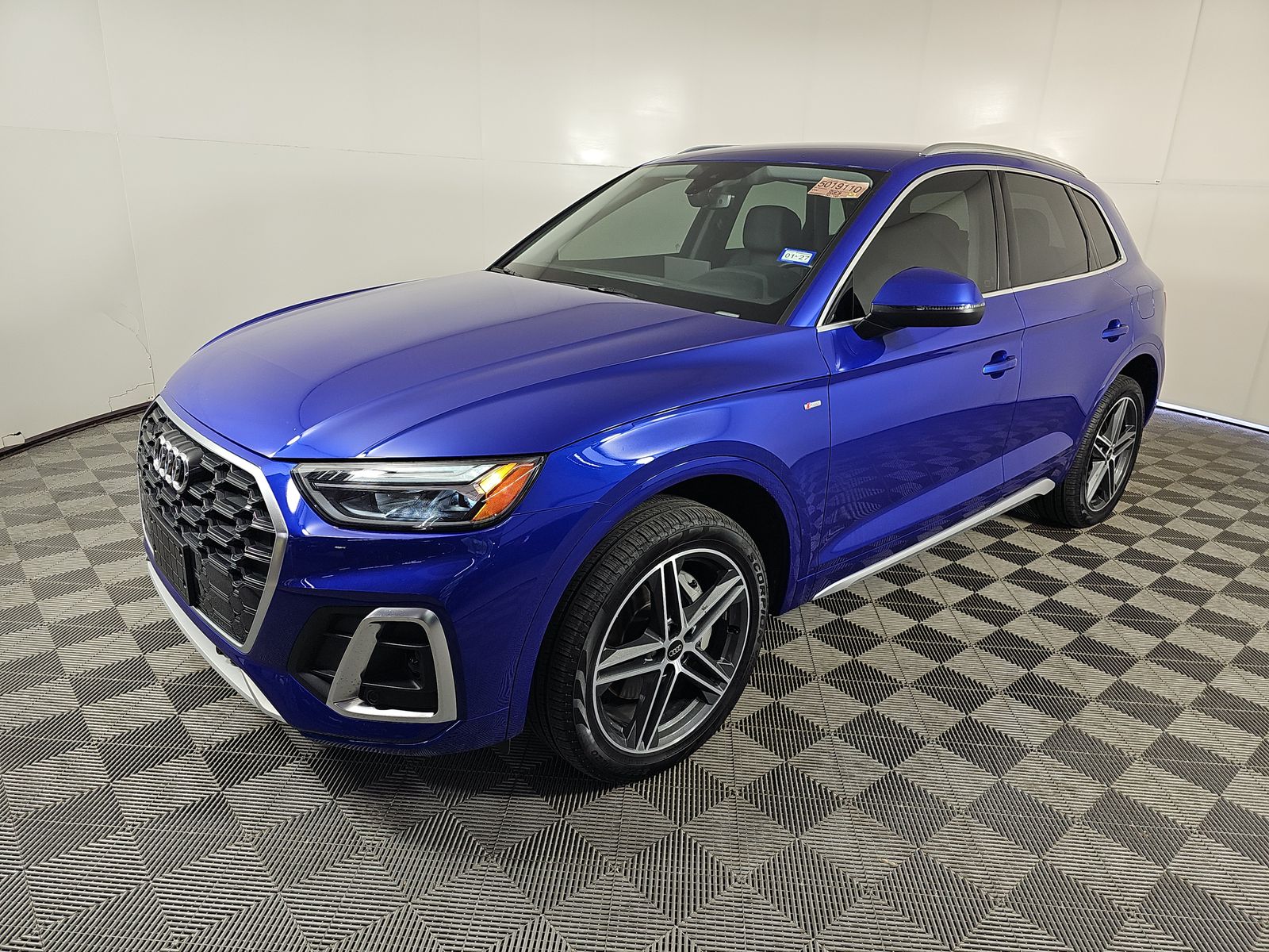 2025 Audi Q5 Plug-In Hybrid S line Premium 55 TFSI