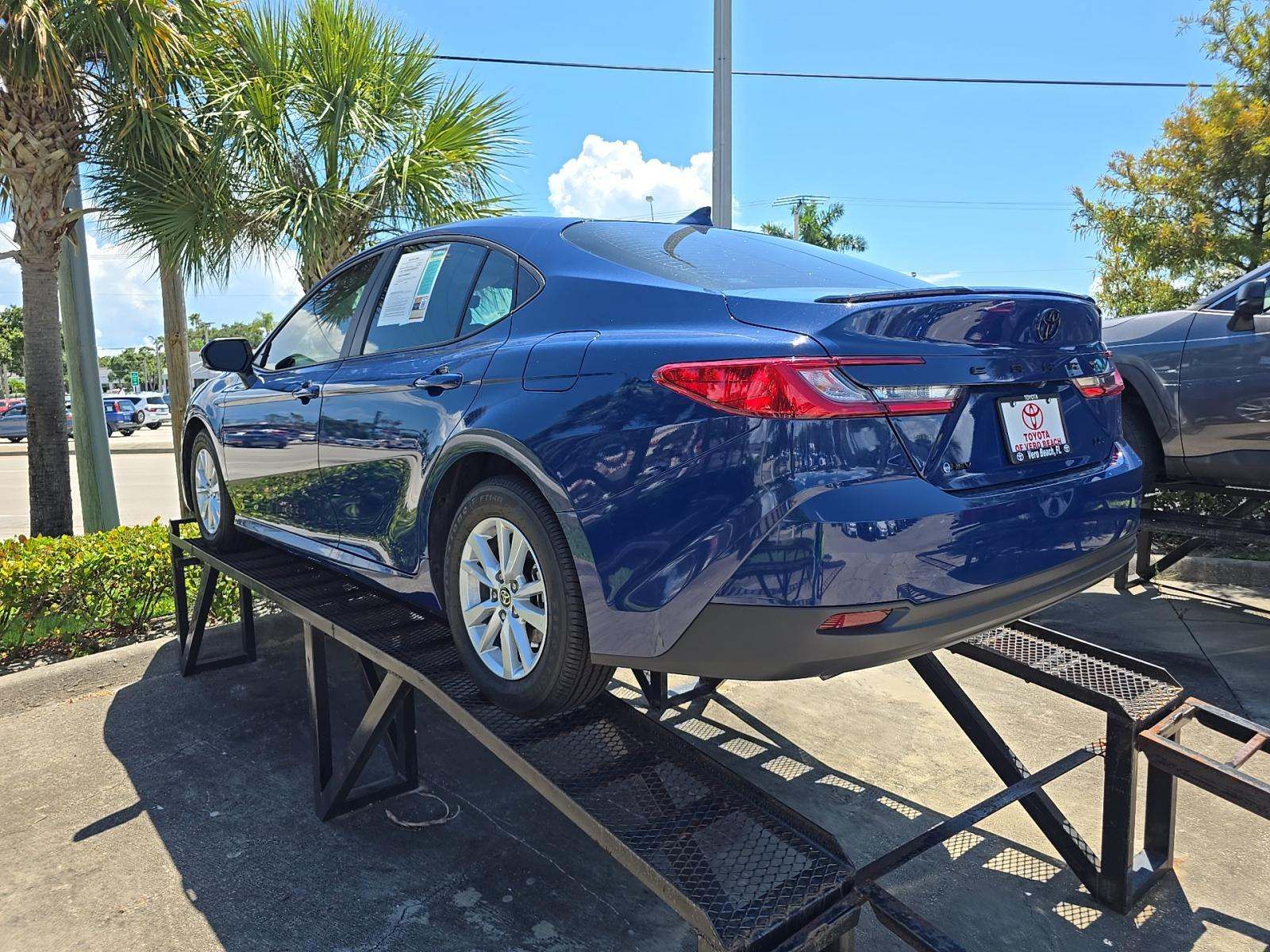 2025 Toyota Camry LE FWD