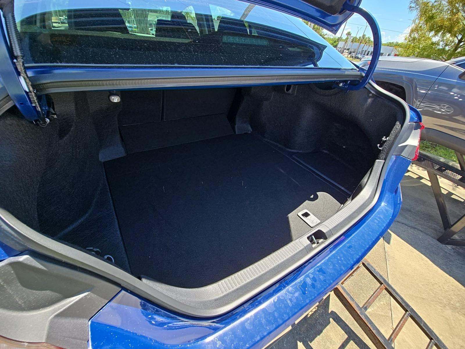 2025 Toyota Camry LE FWD