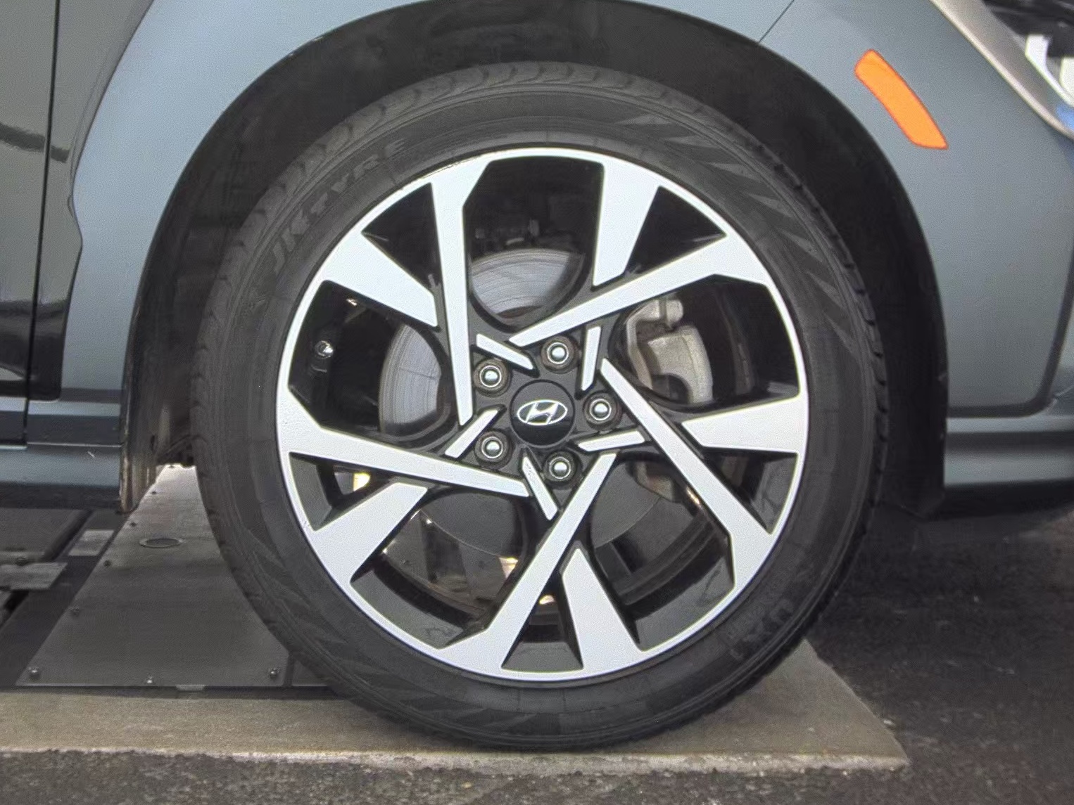 2022 Hyundai Kona Limited FWD