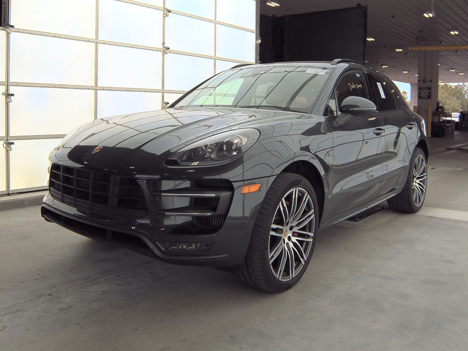 2018 Porsche Macan Turbo