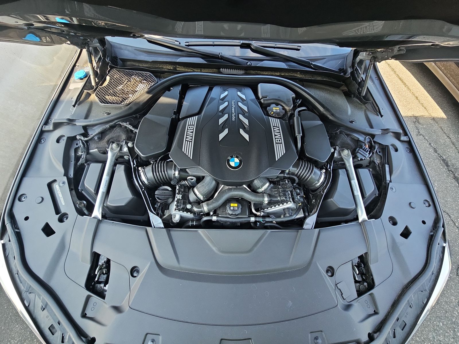 2022 BMW 7 Series 750i xDrive AWD