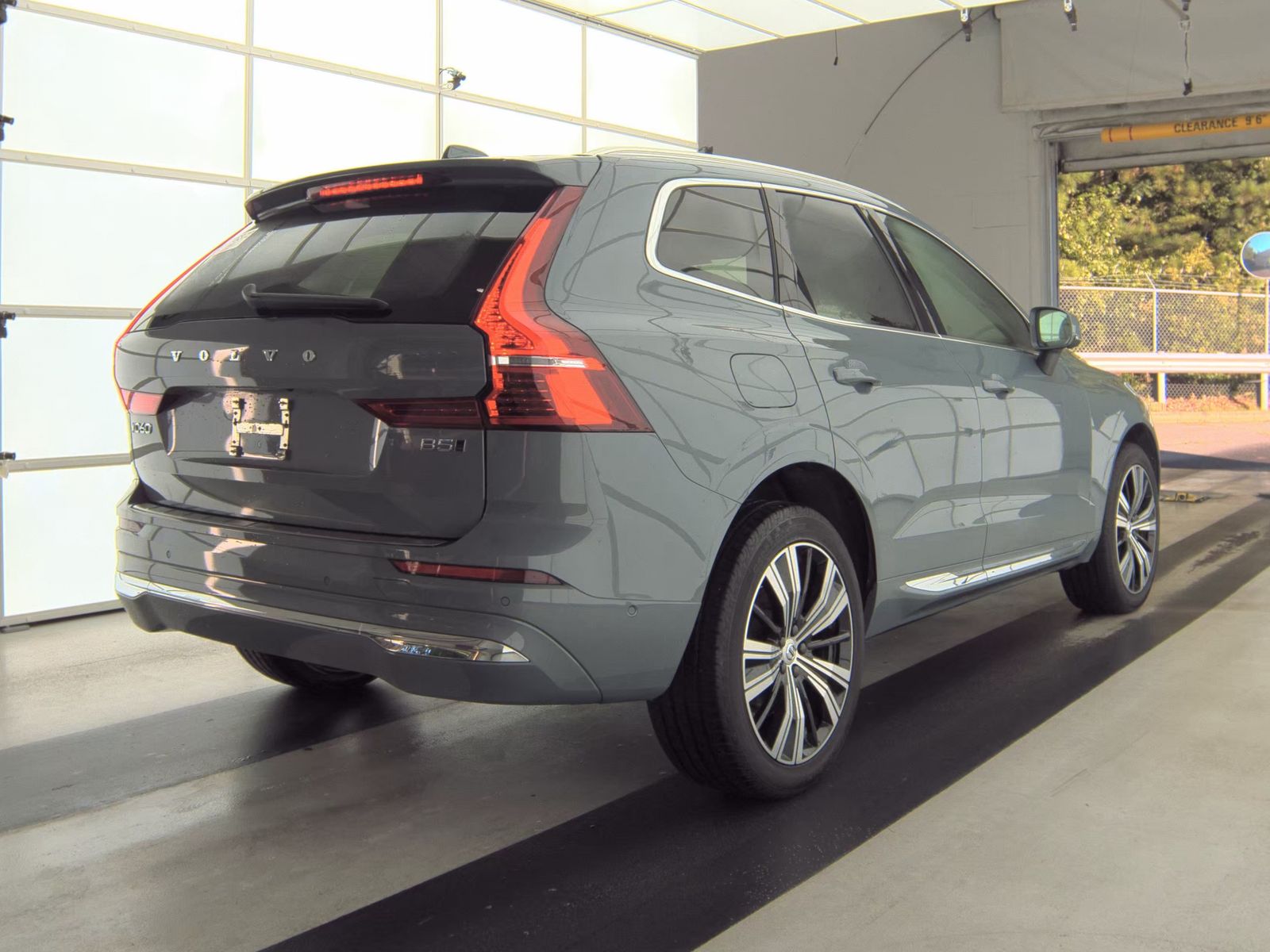 2023 Volvo XC60 B5 Plus AWD