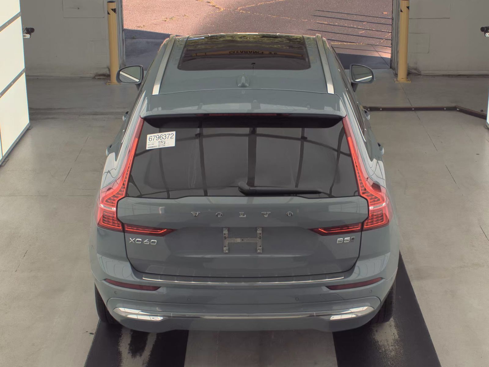 2023 Volvo XC60 B5 Plus AWD