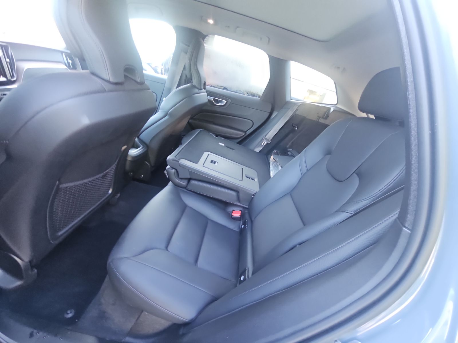 2023 Volvo XC60 B5 Plus AWD