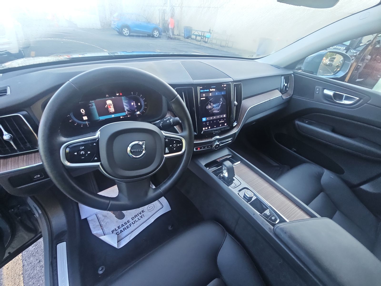 2023 Volvo XC60 B5 Plus AWD