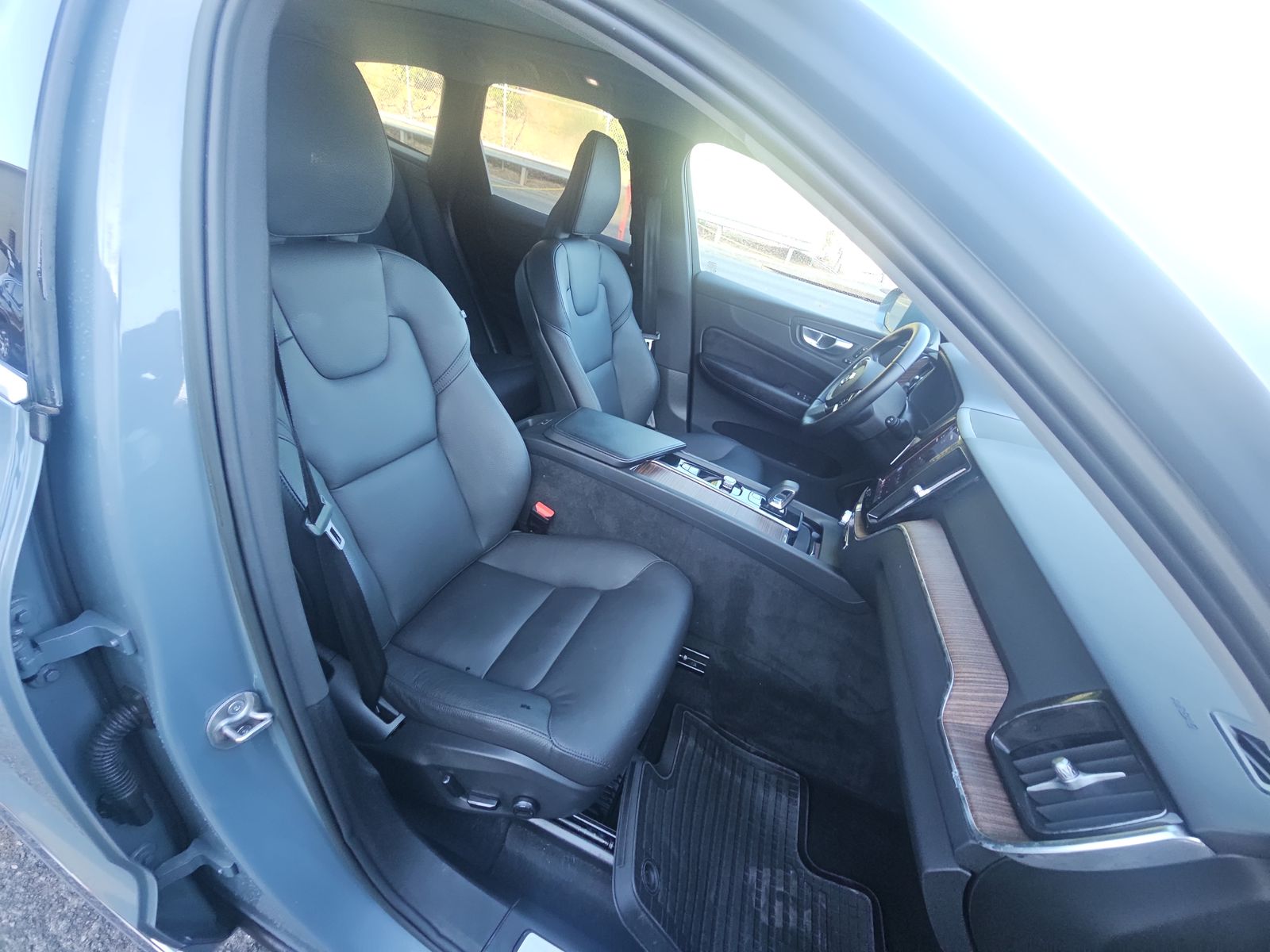 2023 Volvo XC60 B5 Plus AWD