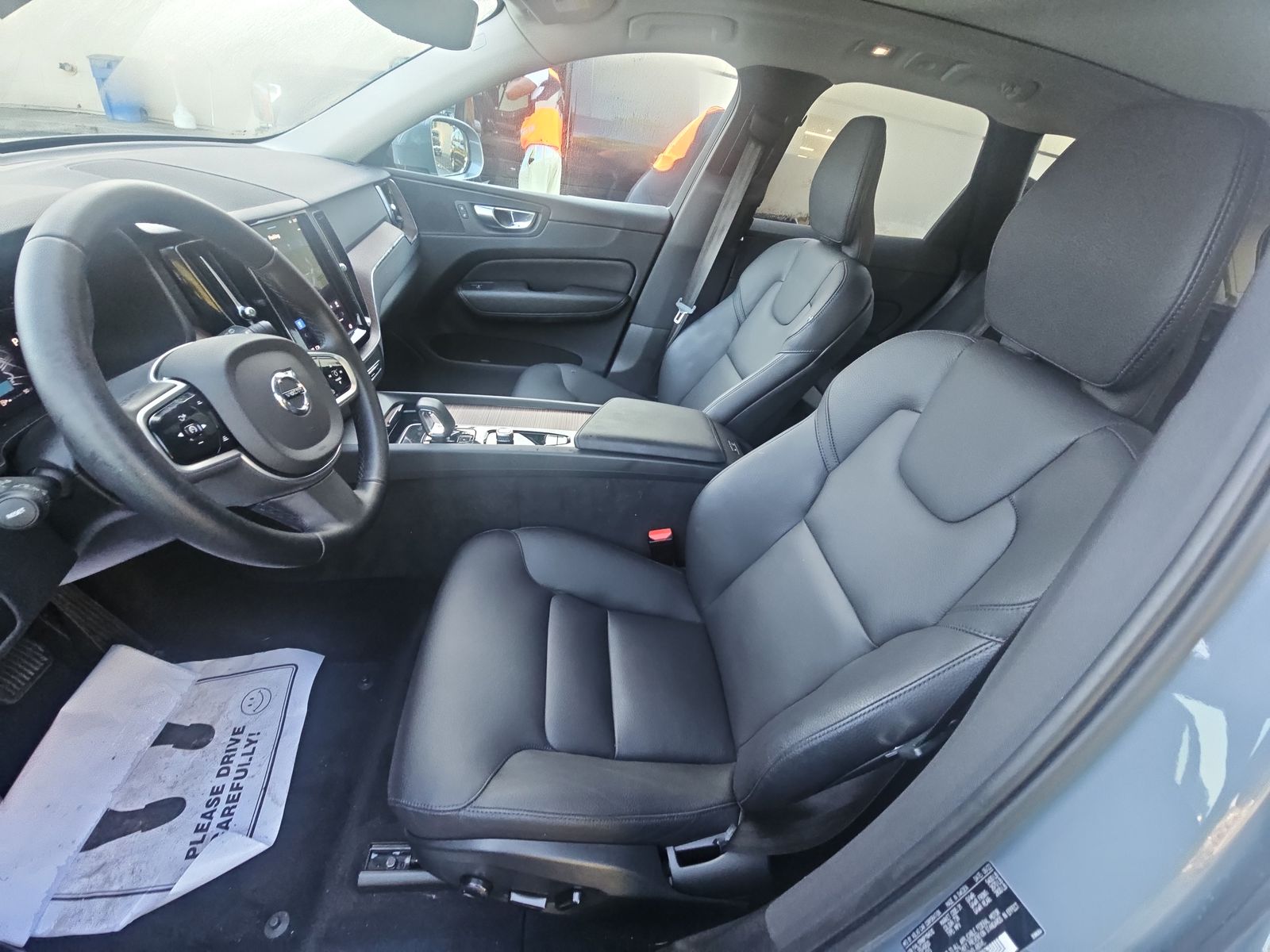 2023 Volvo XC60 B5 Plus AWD