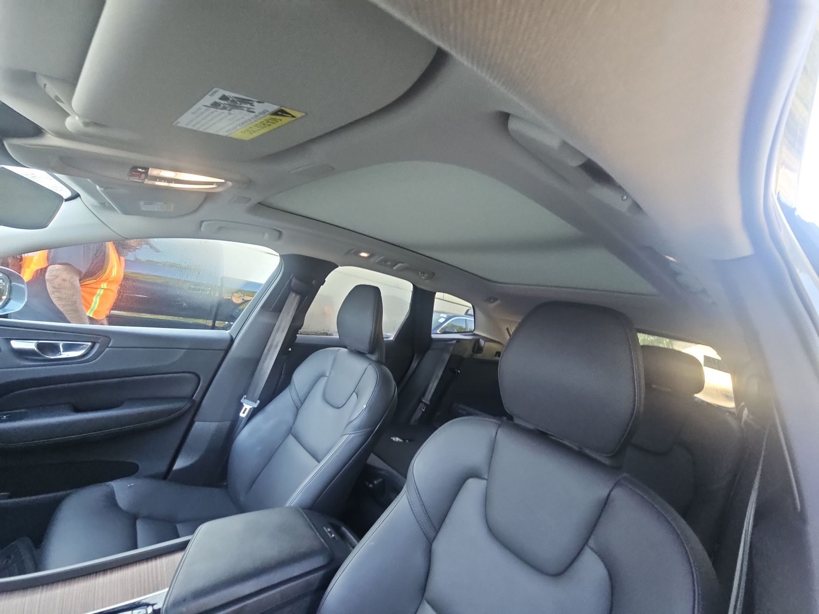 2023 Volvo XC60 B5 Plus AWD