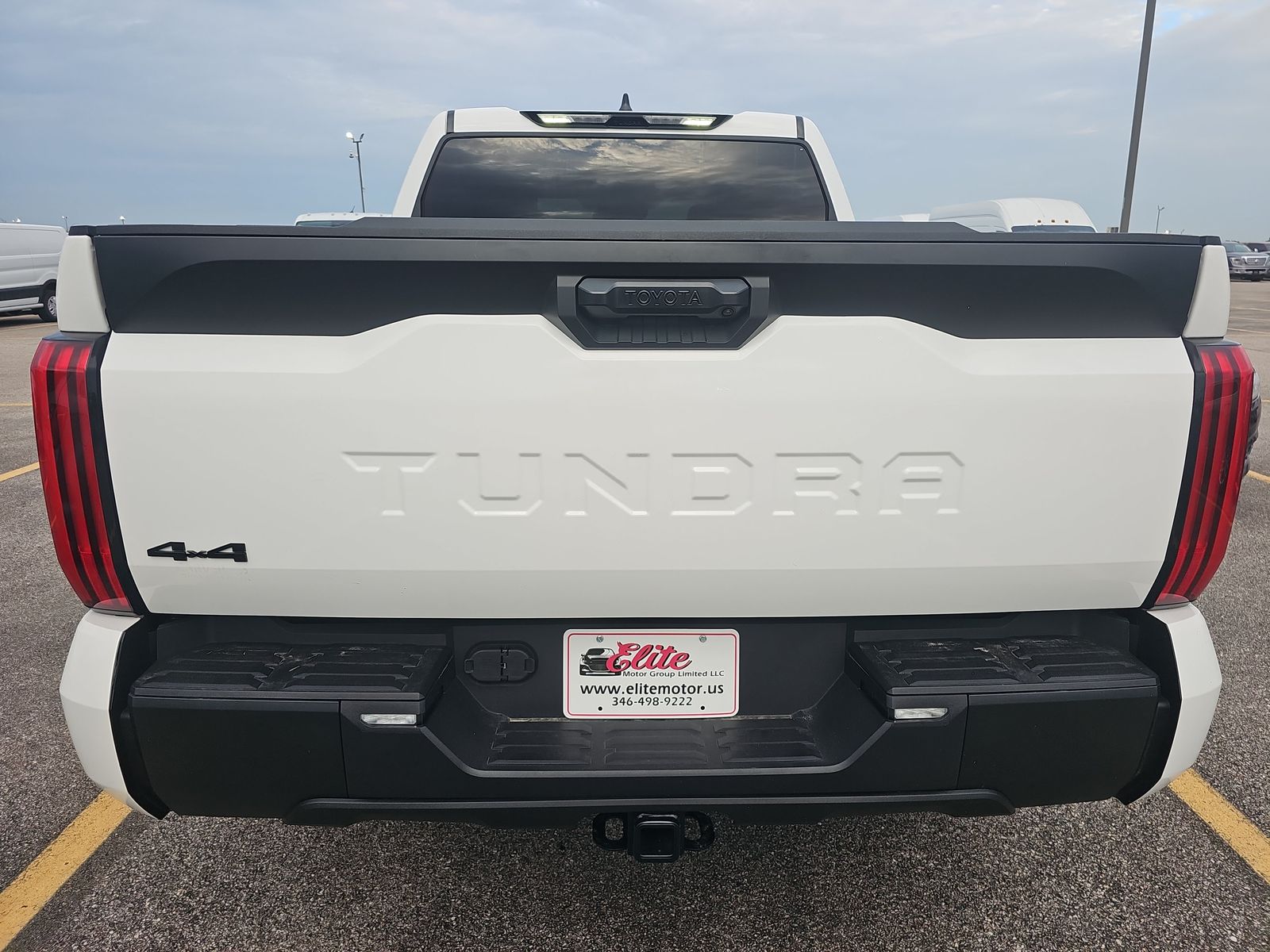 2024 Toyota Tundra SR AWD