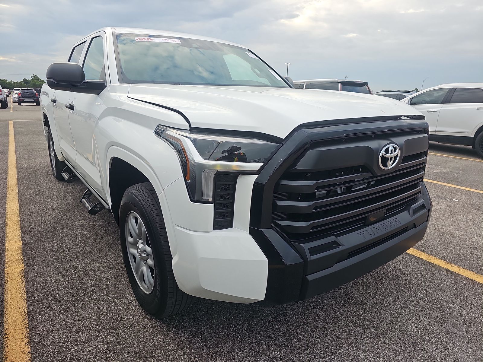 2024 Toyota Tundra SR AWD